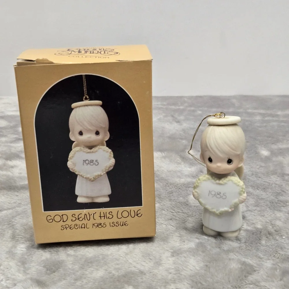 Precious Moments God Sent His Love Special 1985 Issue Angel‎ Ornament with Box